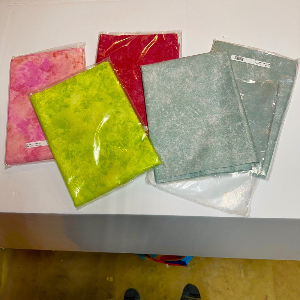 Lot of 5 Quilting Fabric Cuts 2 Yard Each Pink Green Raspberry Crackle Texture - Picture 3 of 3